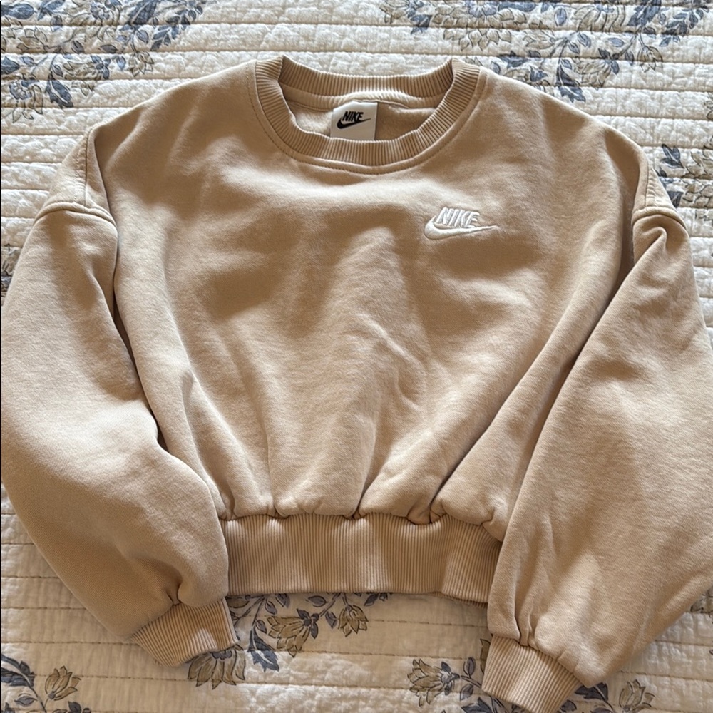 Nike Tan Crewneck Sweatshirt